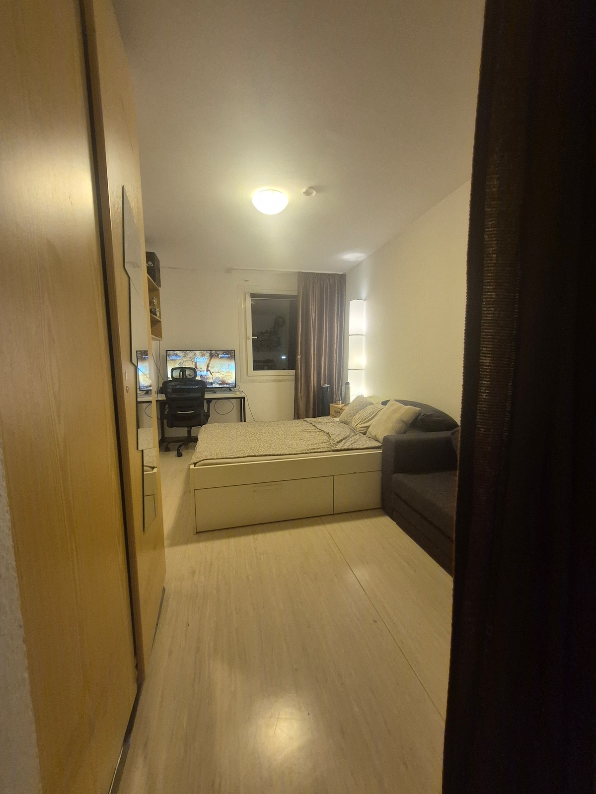 Top performing Airbnb: Cosy one bedroom apartment near Olympiapark. in Am Riesenfeld