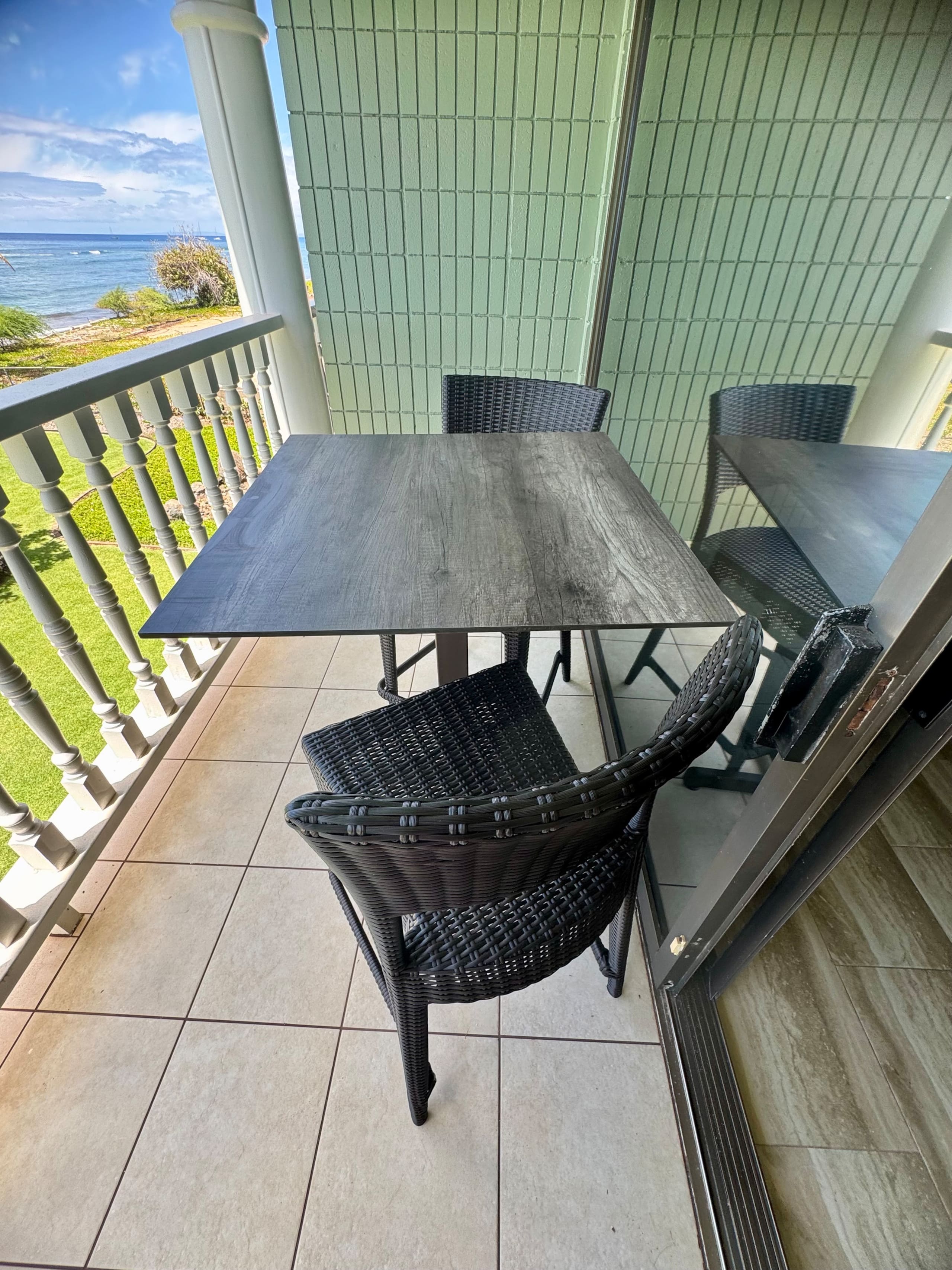 Lahaina Shores Beachfront OceanView TropicalEscape - Image 31