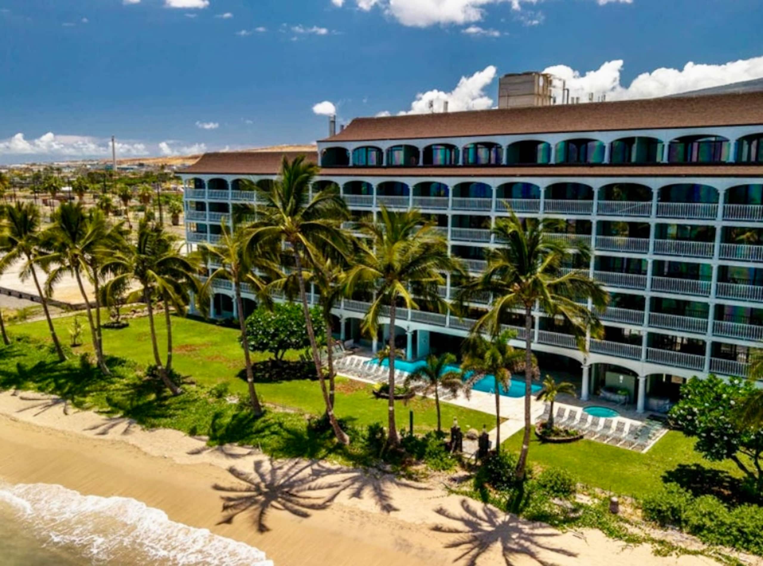 Lahaina Shores Beachfront OceanView TropicalEscape - Image 23