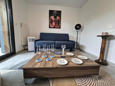Top Airbnb: Comfortable ground floor apartment - terrace - parking in Narbonne