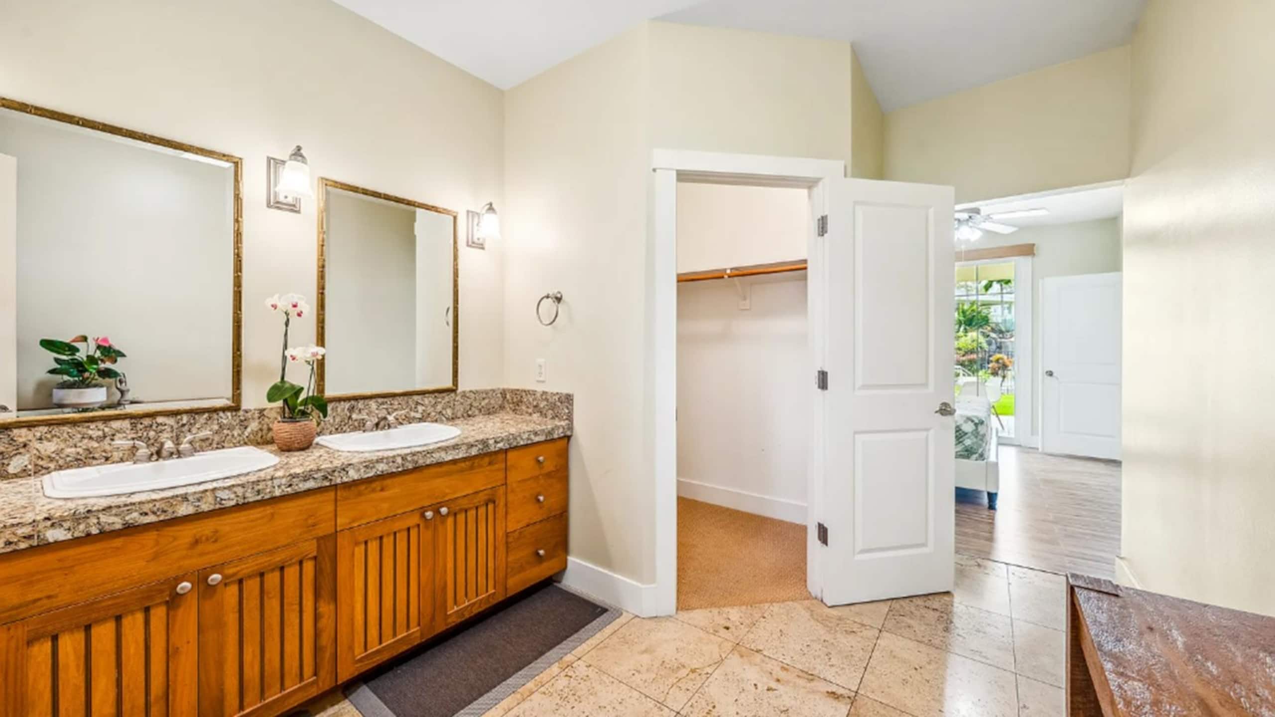 Home in Princeville · ★5.0 · 2 bedrooms · 4 beds · 2 baths - Image 10