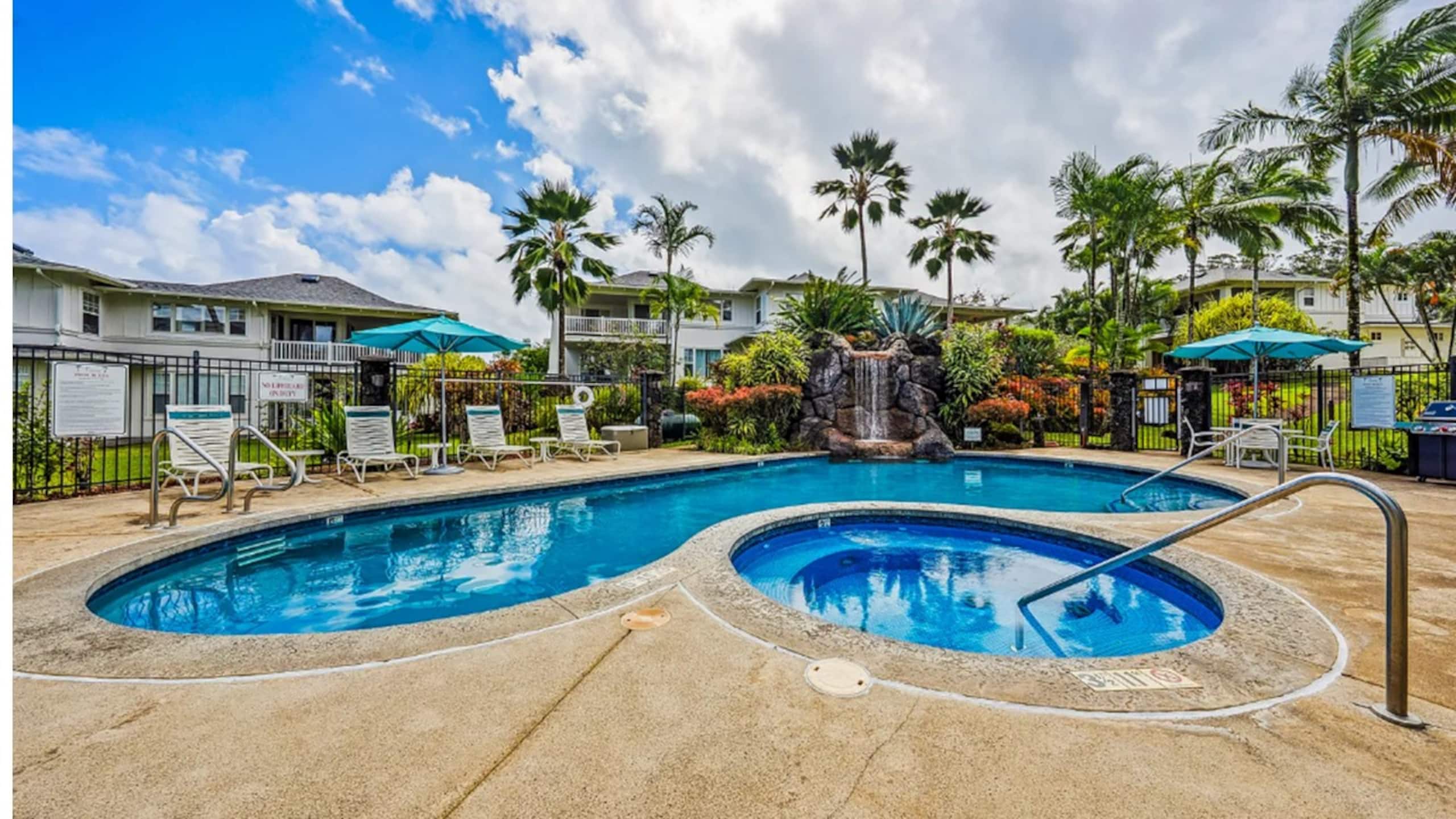 Home in Princeville · ★5.0 · 2 bedrooms · 4 beds · 2 baths - Image 15