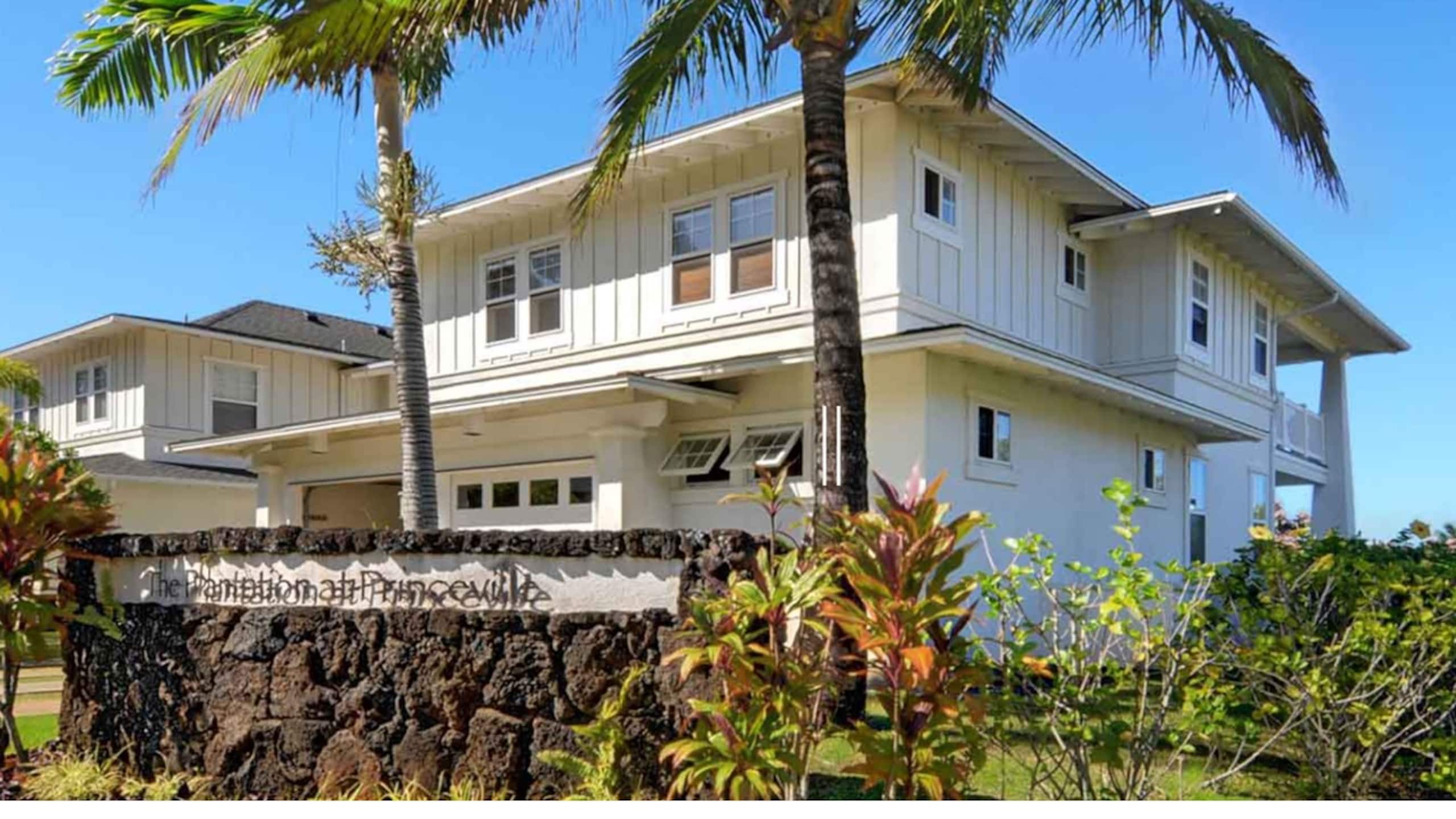 Home in Princeville · ★5.0 · 2 bedrooms · 4 beds · 2 baths - Image 13