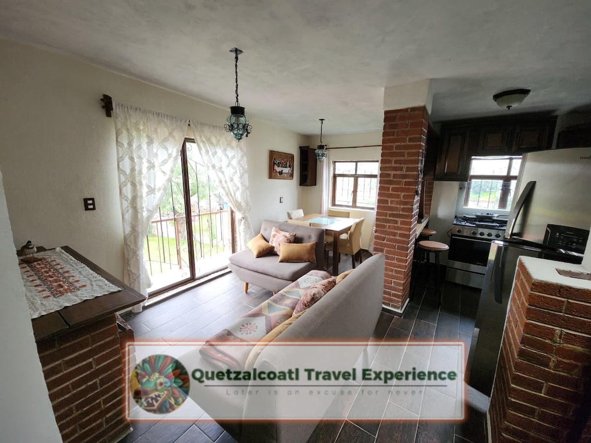 Top performing Airbnb: Quetzalcoatl sweet home in México