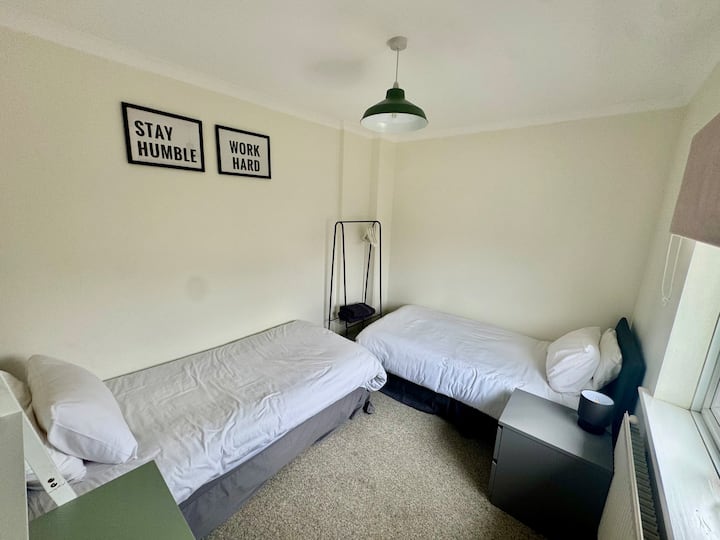 غرفة النوم 2