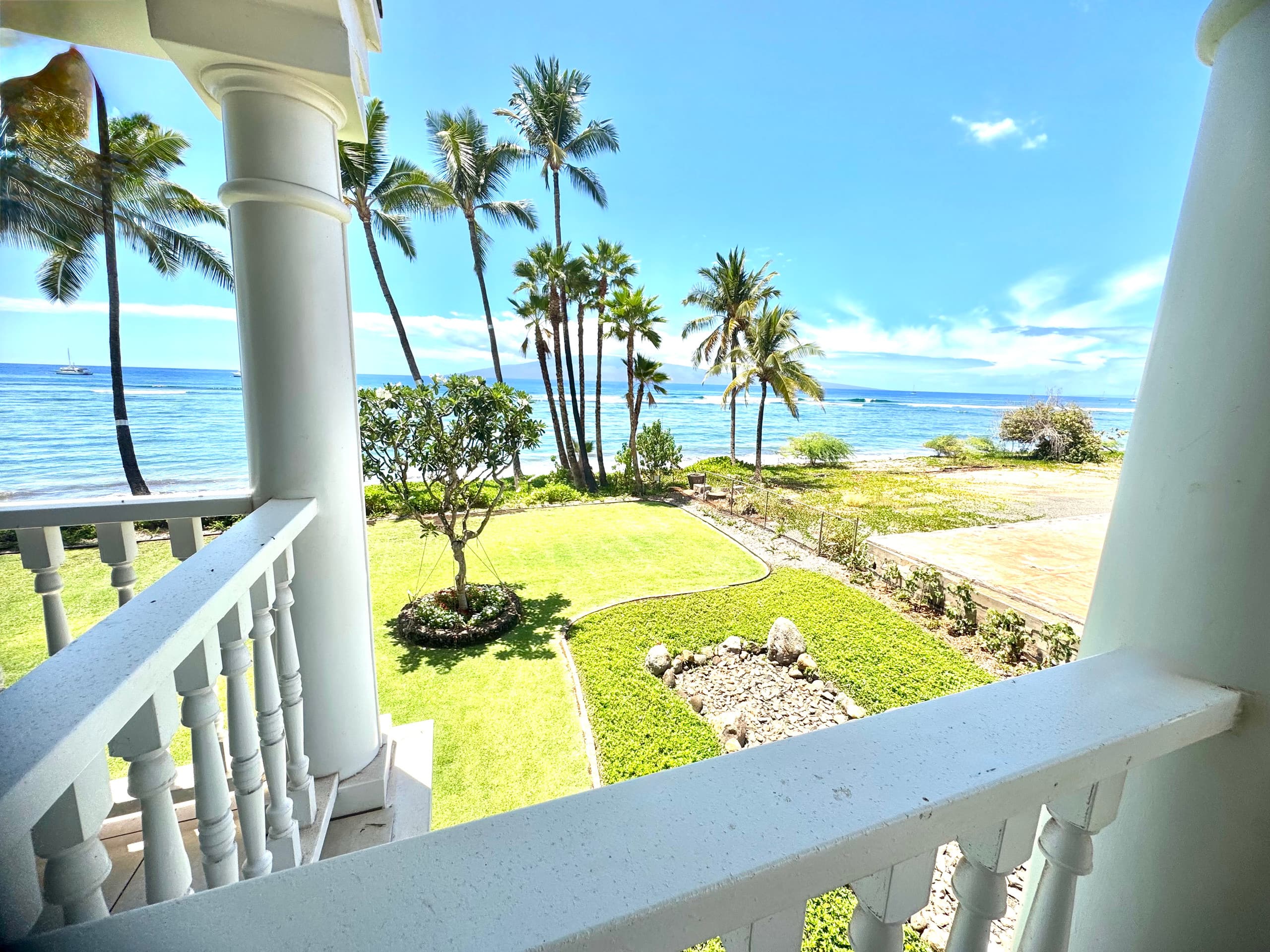 Lahaina Shores Luxe Beachfront Ocean View 2 Lanais - Image 23