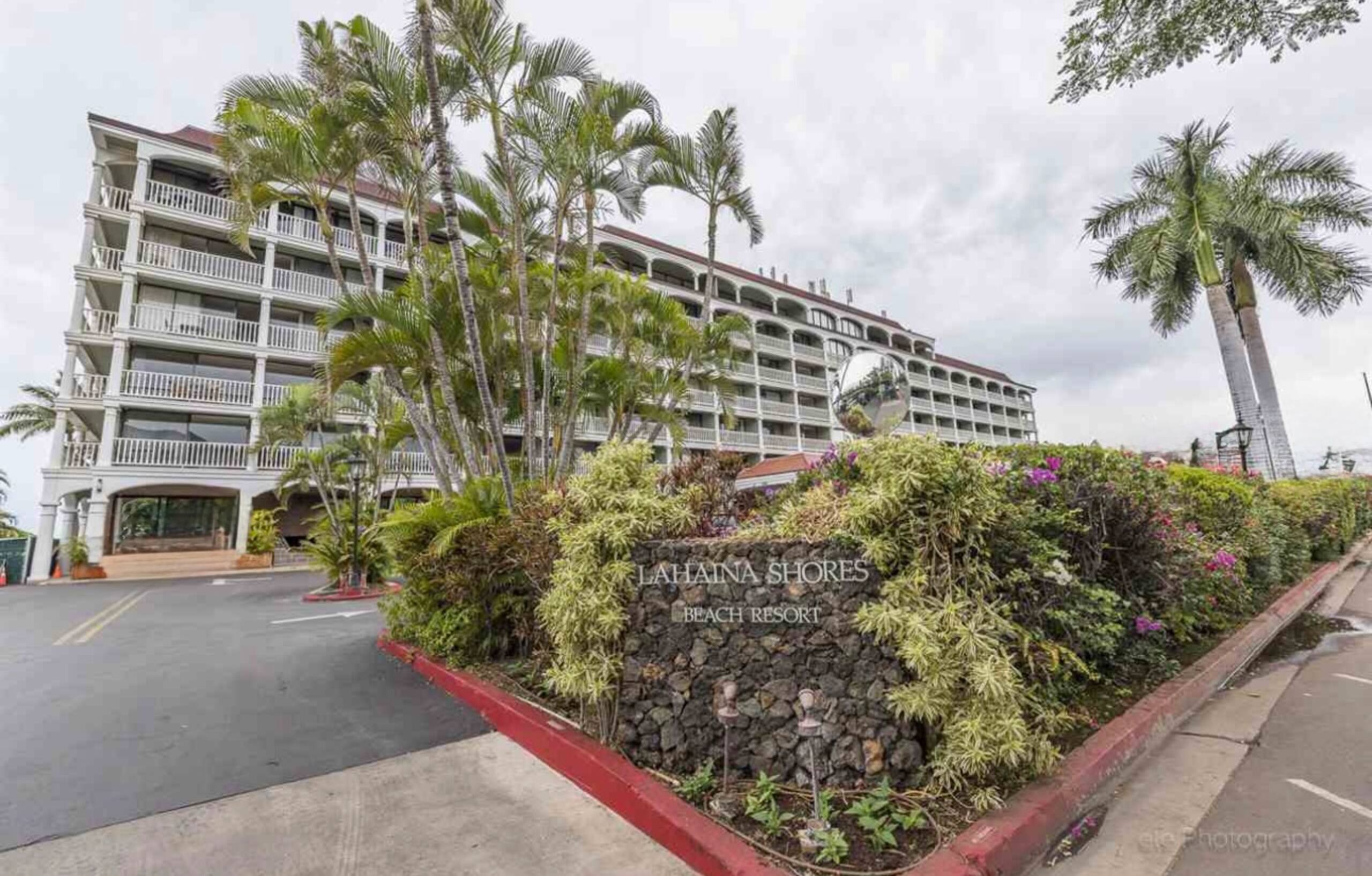 Lahaina Shores Luxe Beachfront Ocean View 2 Lanais - Image 27