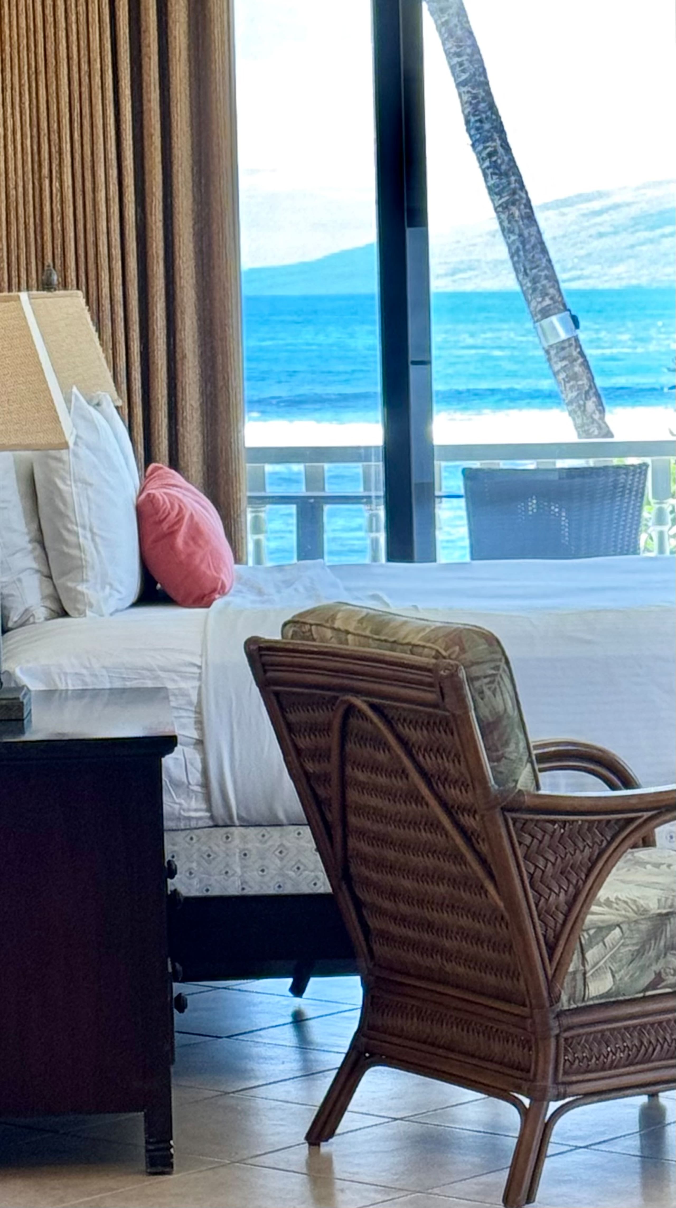 Lahaina Shores Luxe Beachfront Ocean View 2 Lanais - Image 10