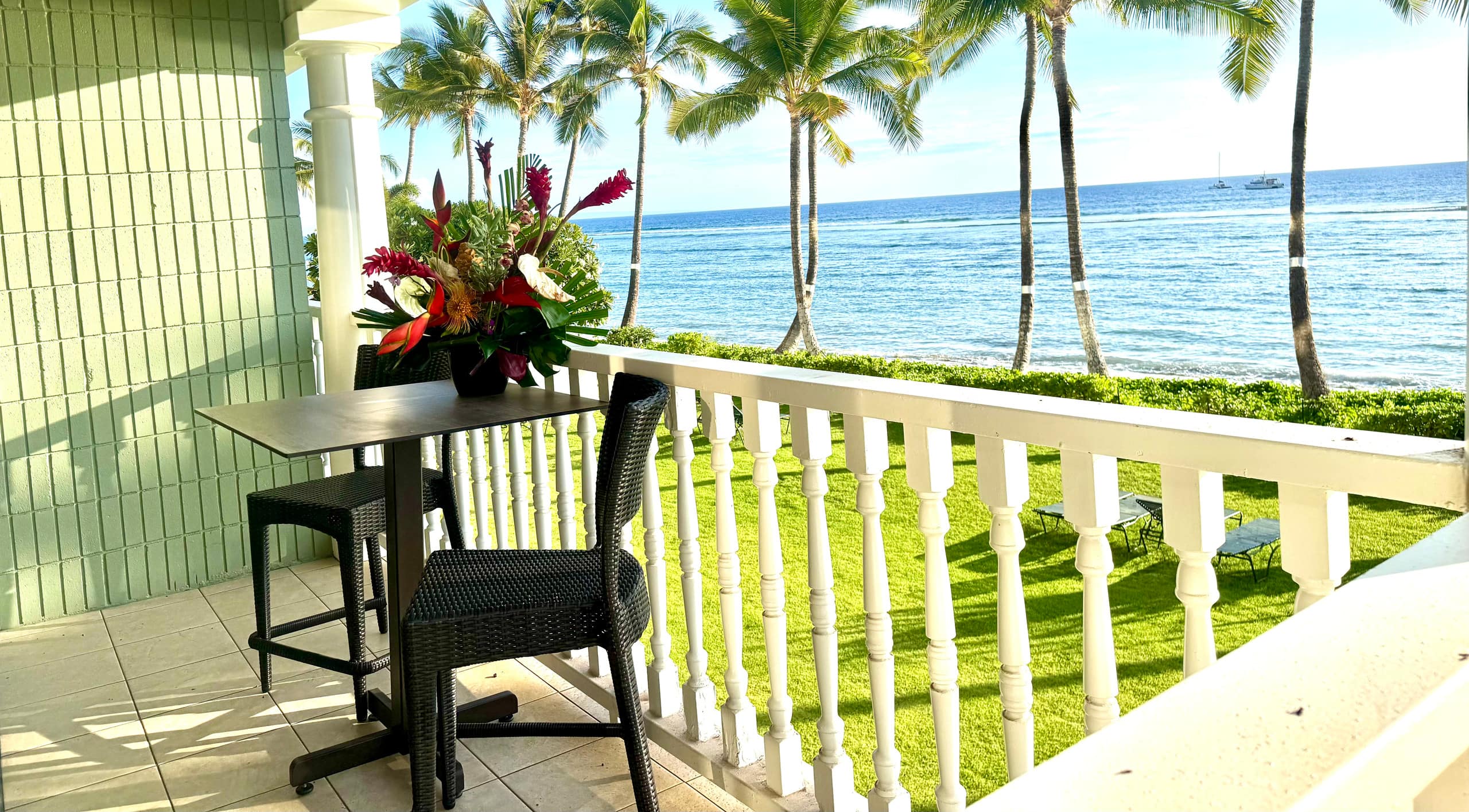 Lahaina Shores Luxe Beachfront Ocean View 2 Lanais - Image 1