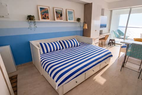 Popular Airbnb listing: Luxury Ocean-View Apartment in Cartagena – 5 min to the airport in Crespo