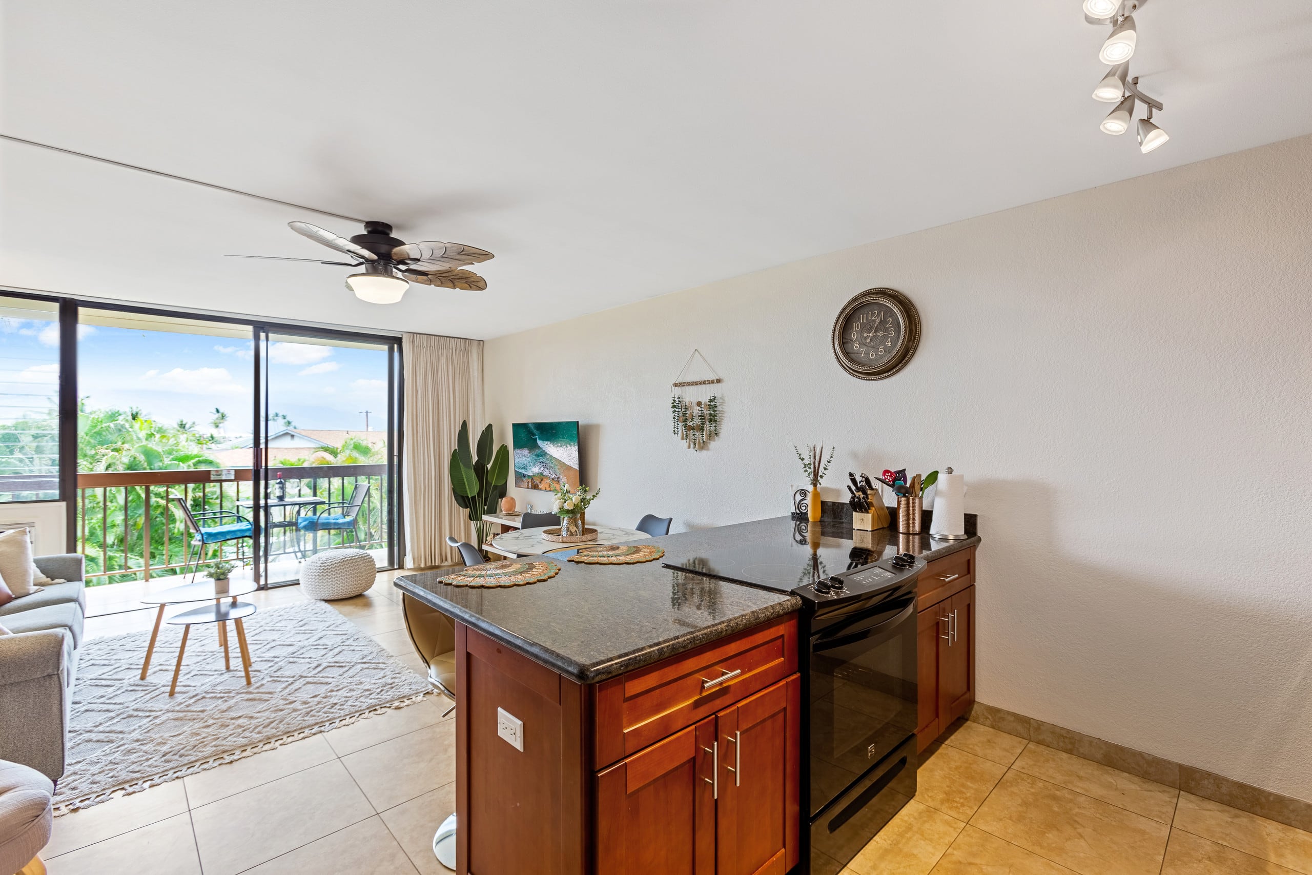 Partial Ocean View King Condo at Maui Vista Kihei - Photo 10