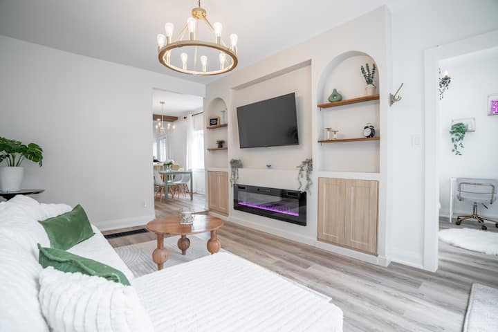 The Little Gem | Bungalow In Trendy Locke Street - Hamilton