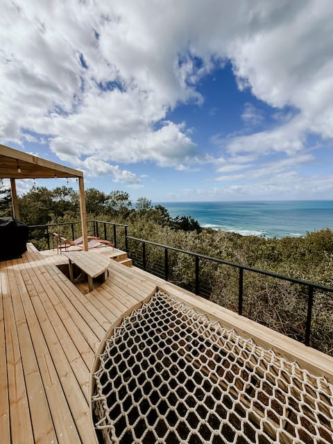 Luxury Coastal Cabin • Ocean Views, Wilderness
