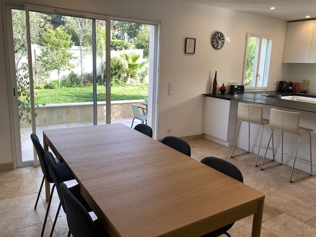 Guest favorite listing in Six Fours Les Plages