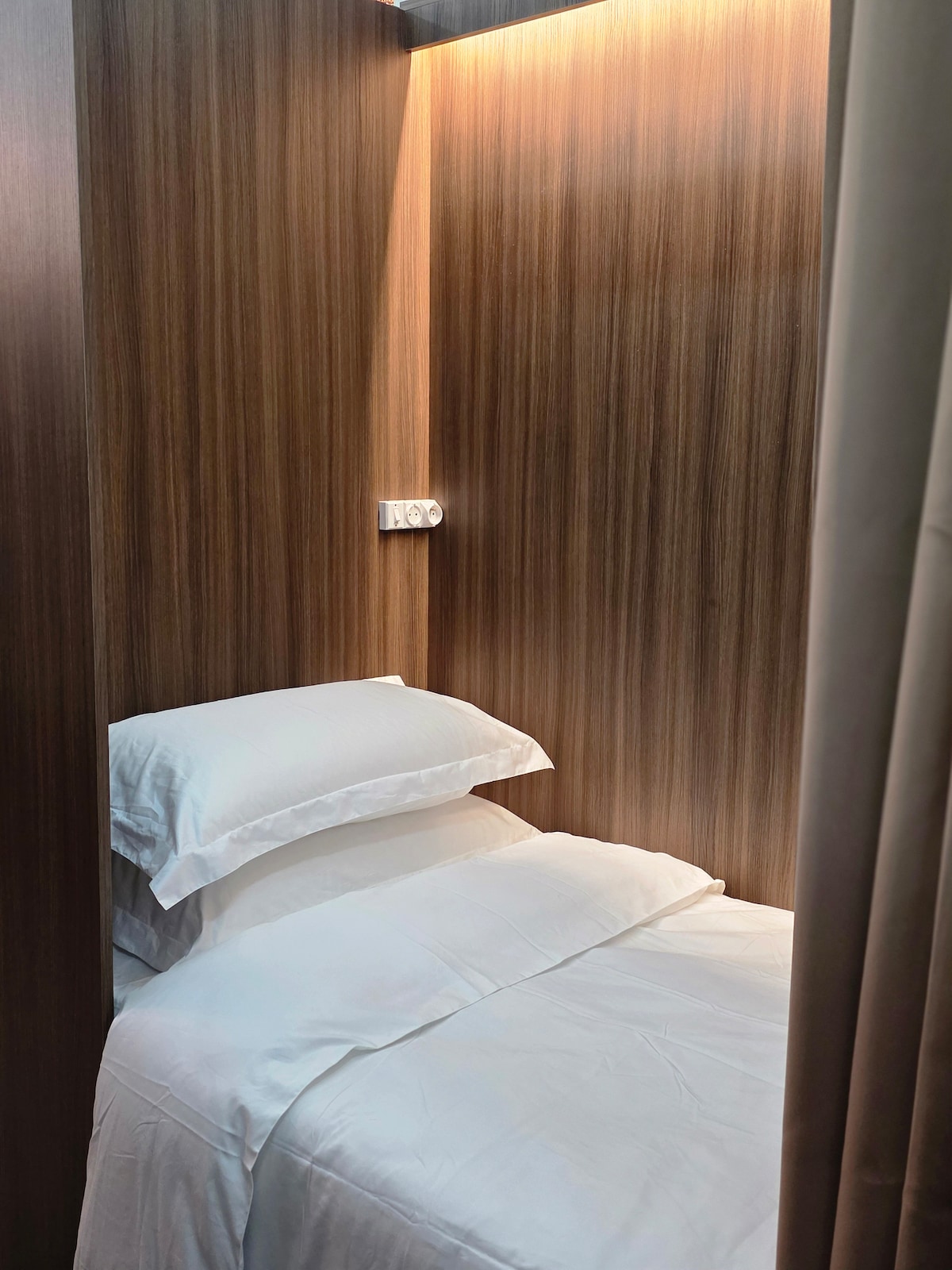 Riad in Casablanca  1 bedroom  11 beds  3 shared baths - image 2