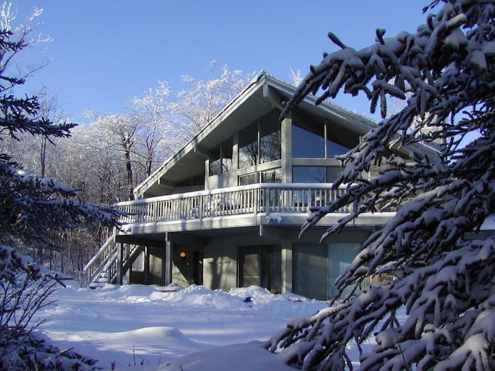 Ski In Ski Out Chalet - Manchester, VT