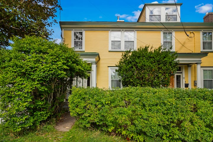 Cozy 2 Bedroom Home In Downtown St Johns - Saint John's