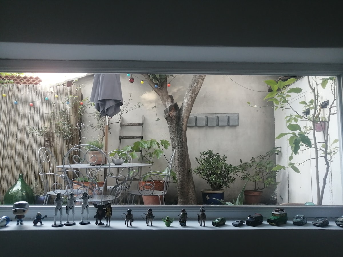 Propriété Airbnb réussie: nice studio with garden à Nice