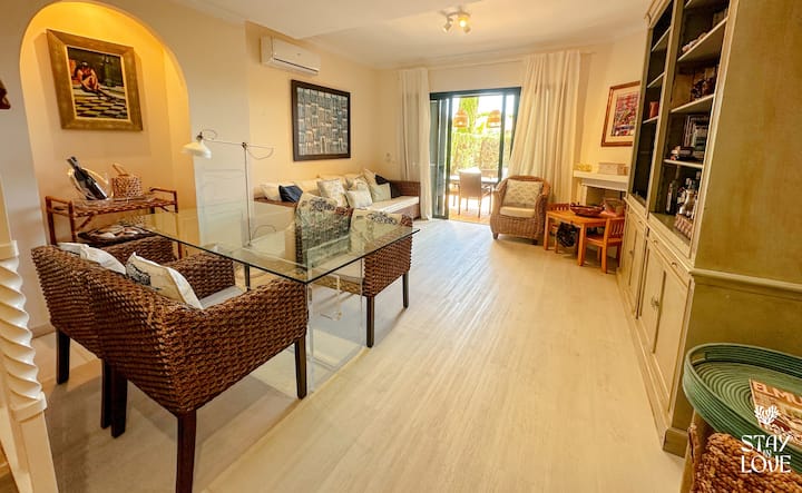 Refúgio: Casa Com Piscina Em Condomínio Privado - Vilamoura
