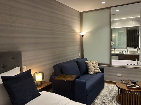 Popular Airbnb listing: Luxury design/private jacuzzi in exclusive area in Usaquén