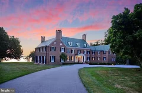 12BR Waterfront Mansion | Chesapeake Bay+Winery