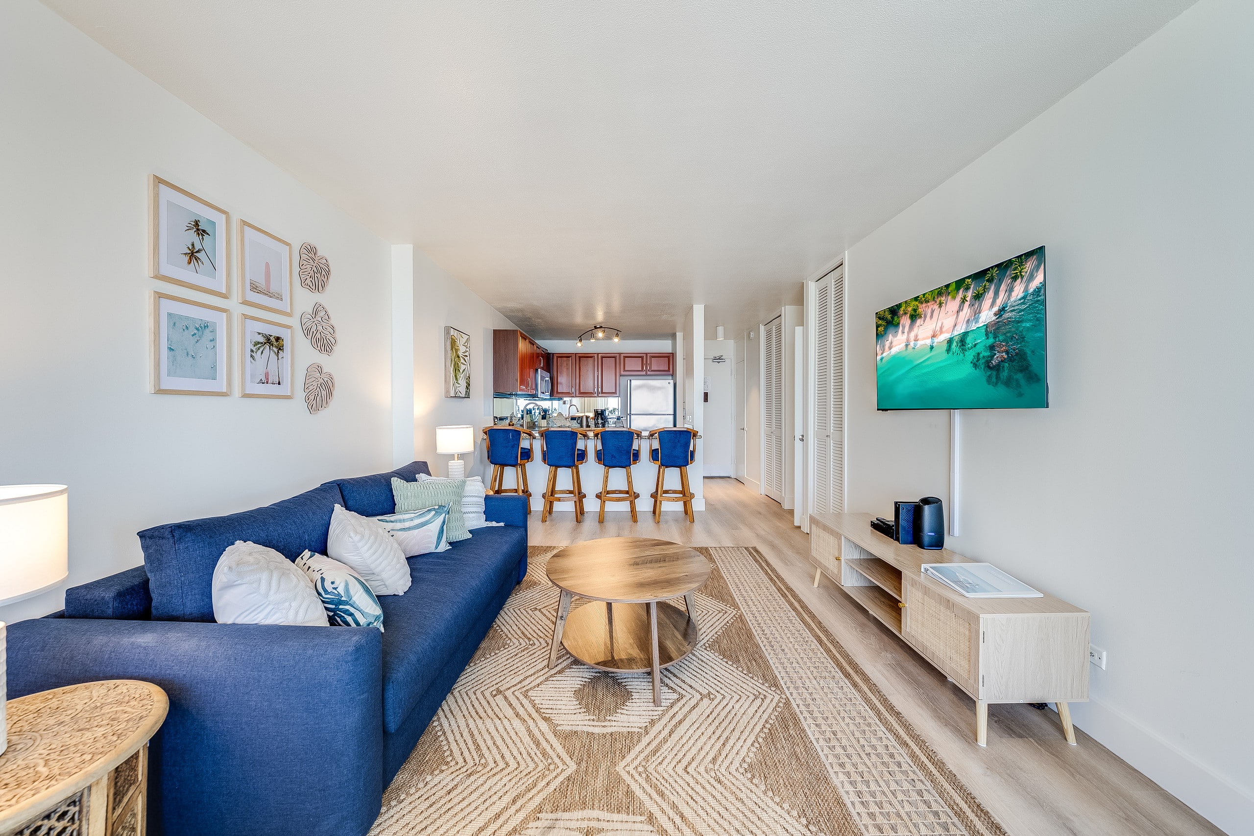 1886 Ilikai Marina 1BR - Top-Floor- Free Fireworks - Image 3