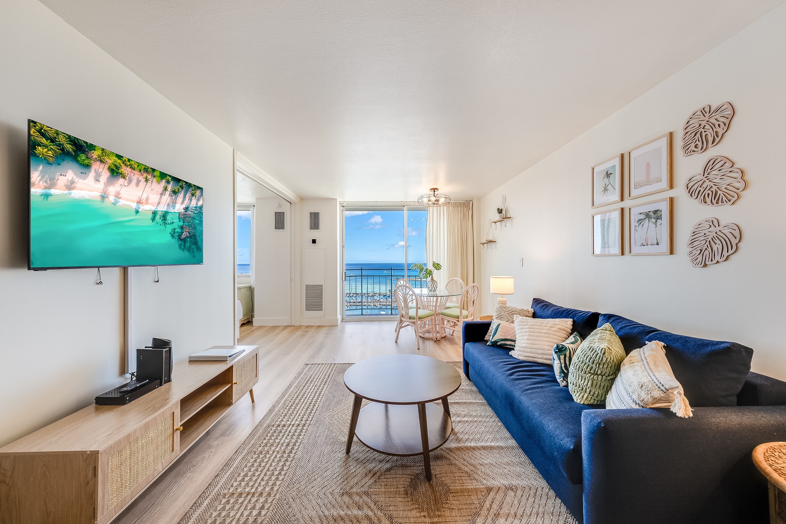 1886 Ilikai Marina 1BR - Top-Floor- Free Fireworks - Image 9