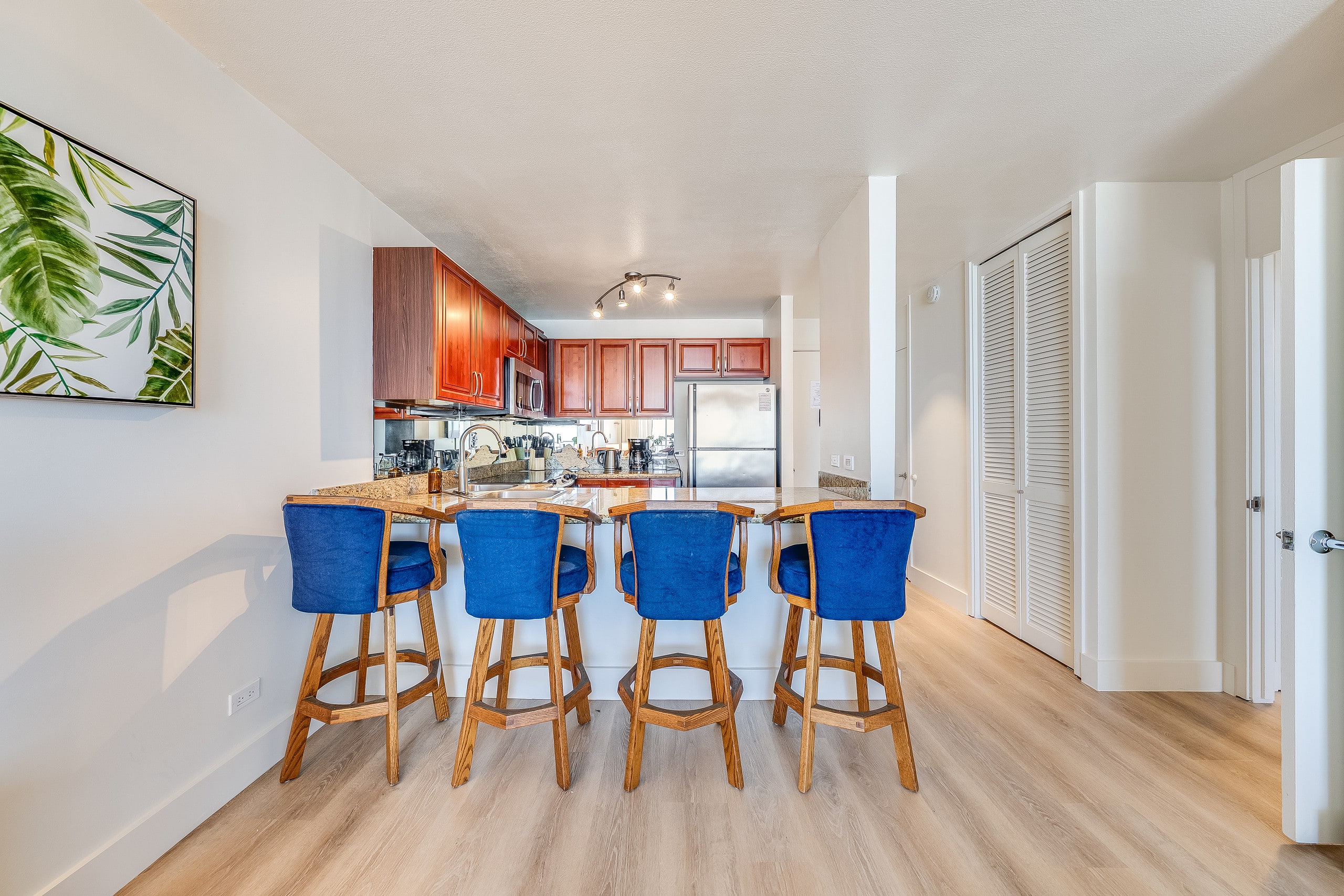 1886 Ilikai Marina 1BR - Top-Floor- Free Fireworks - Image 17