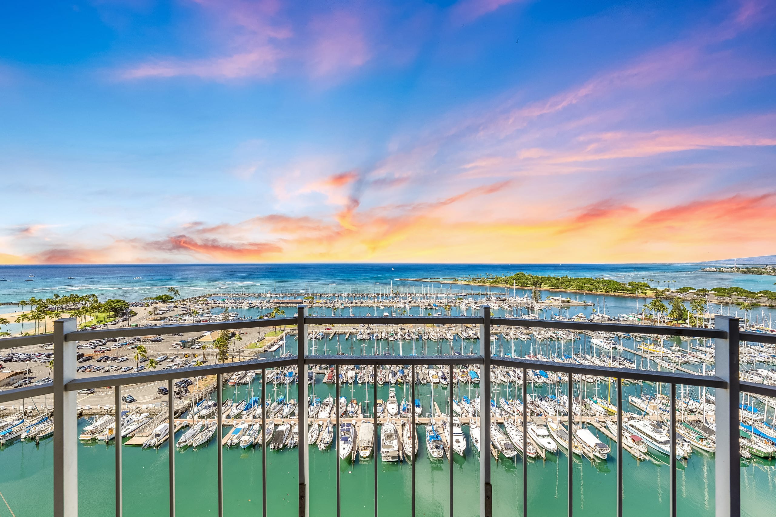 1886 Ilikai Marina 1BR - Top-Floor- Free Fireworks - Image 2