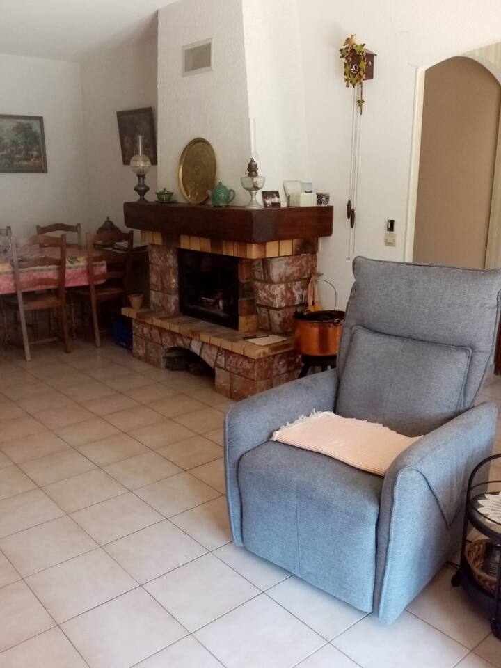 Maison De Village. Quartier Résidentiel Et Calme. - Laroque-des-Albères
