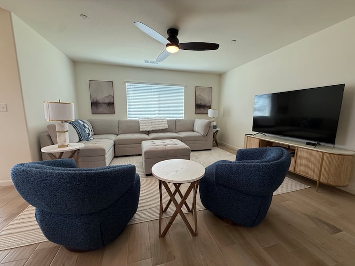 Pet-friendly Home Across Park - 5 Min To Hospital - Hanford, CA