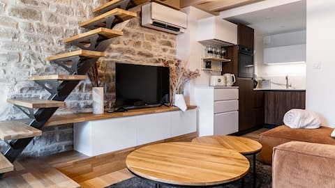 Top Airbnb: Petit Faubourg: a cozy haven at the foot of the foodie city in Faubourg Raines
