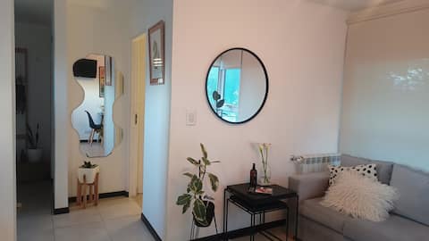 Anuncio de Airbnb popular: Comfortable, very bright two-room apartment. en Villa Primera