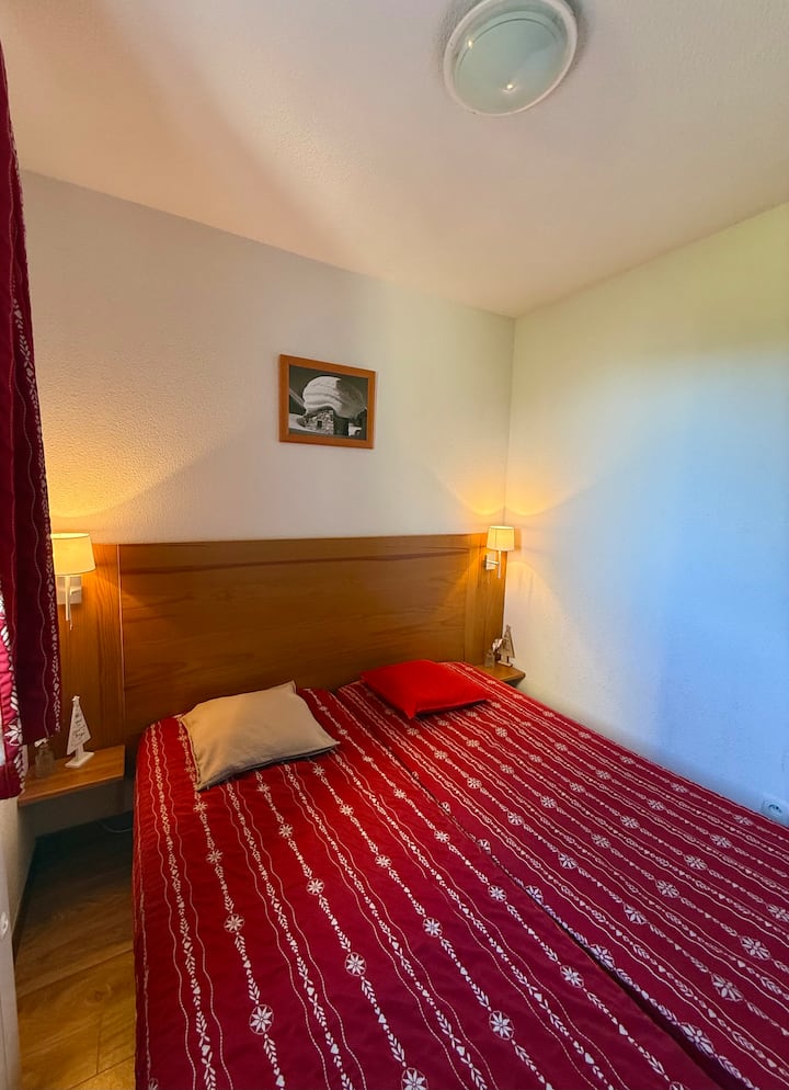 Греење во собата 
Достапни се перници, ќебиња и јоргани за сите сезони. 