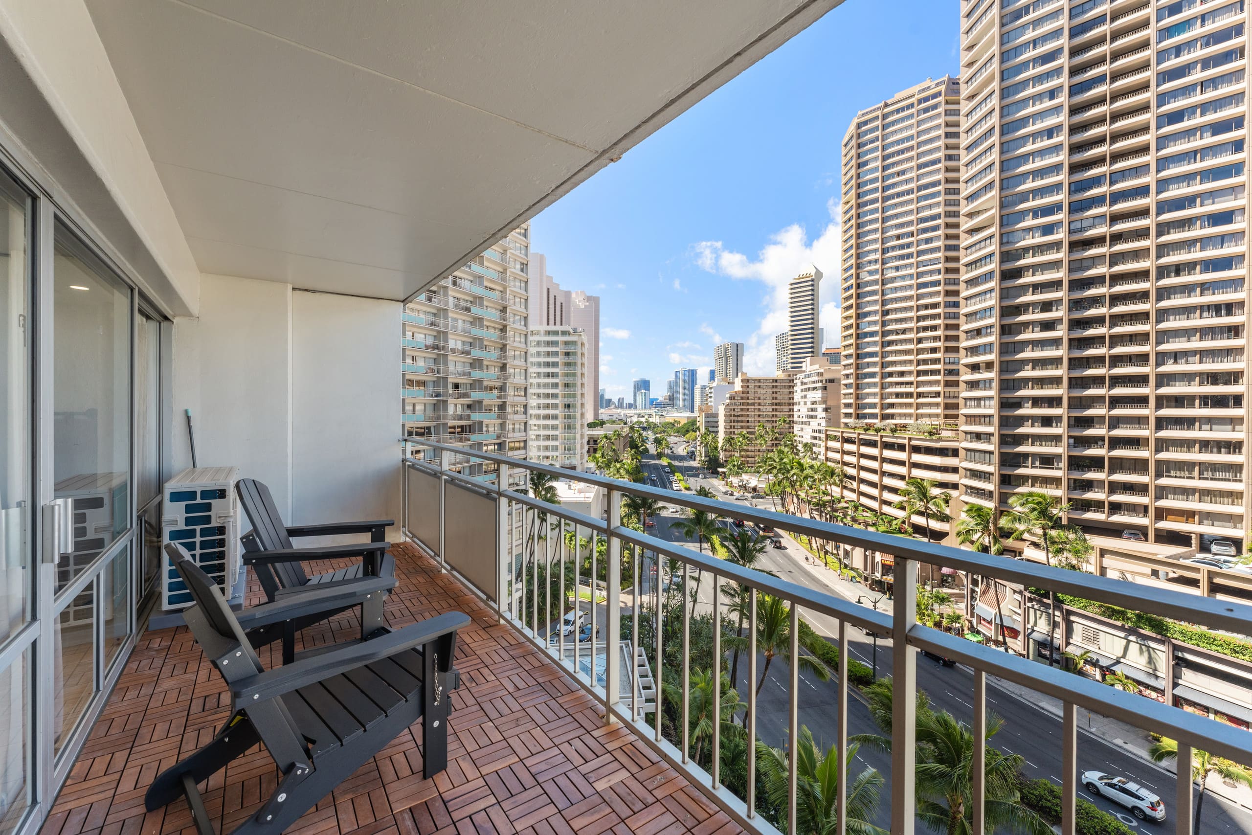 Fully Renovated Beautiful 2bdrm @ Ilikai - Image 45
