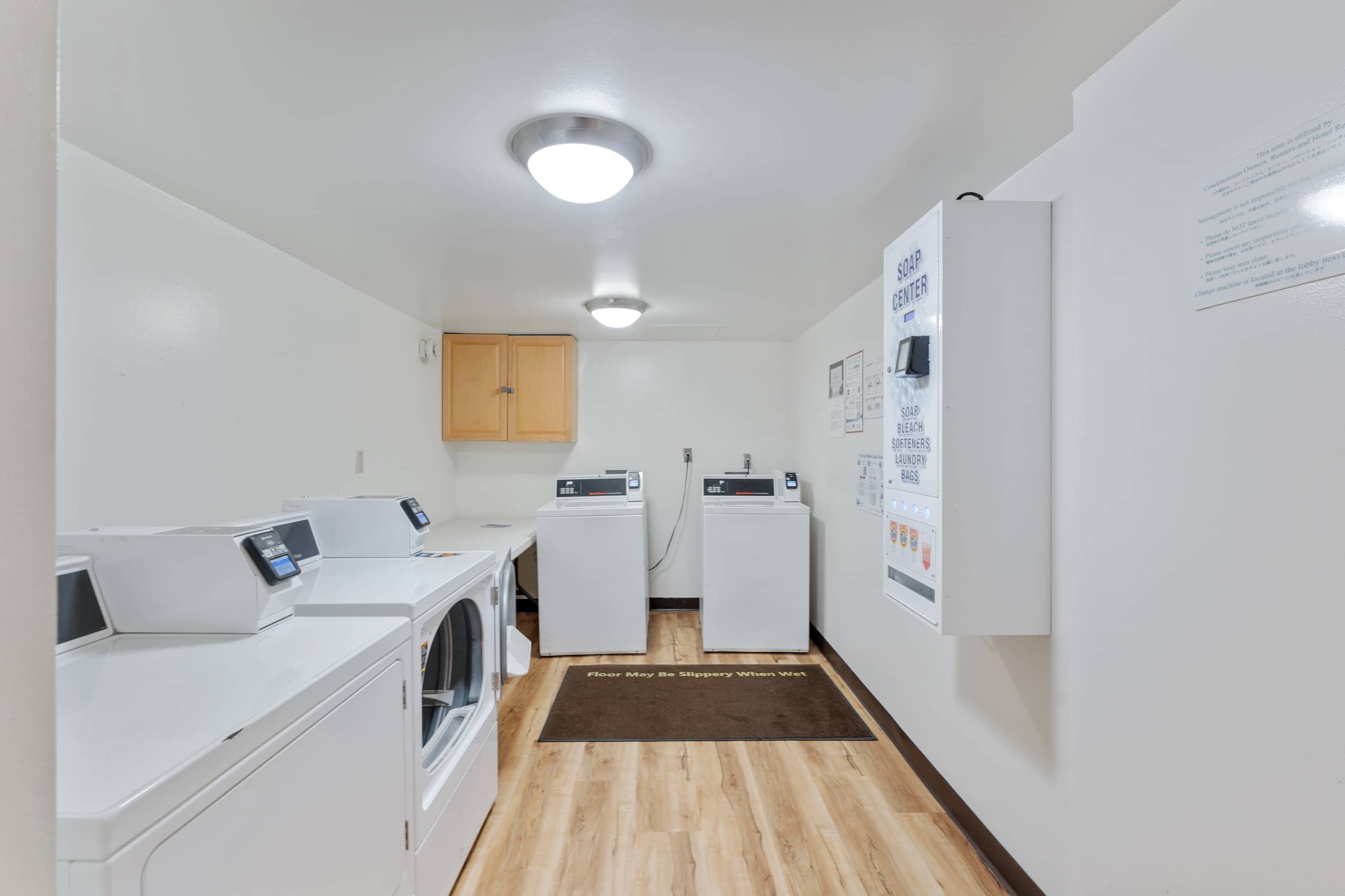 Fully Renovated Beautiful 2bdrm @ Ilikai - Image 48