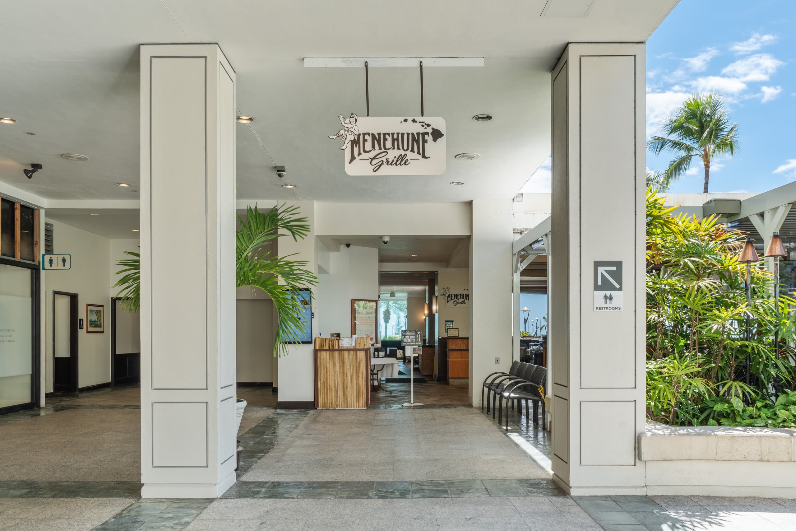 Fully Renovated Beautiful 2bdrm @ Ilikai - Image 52