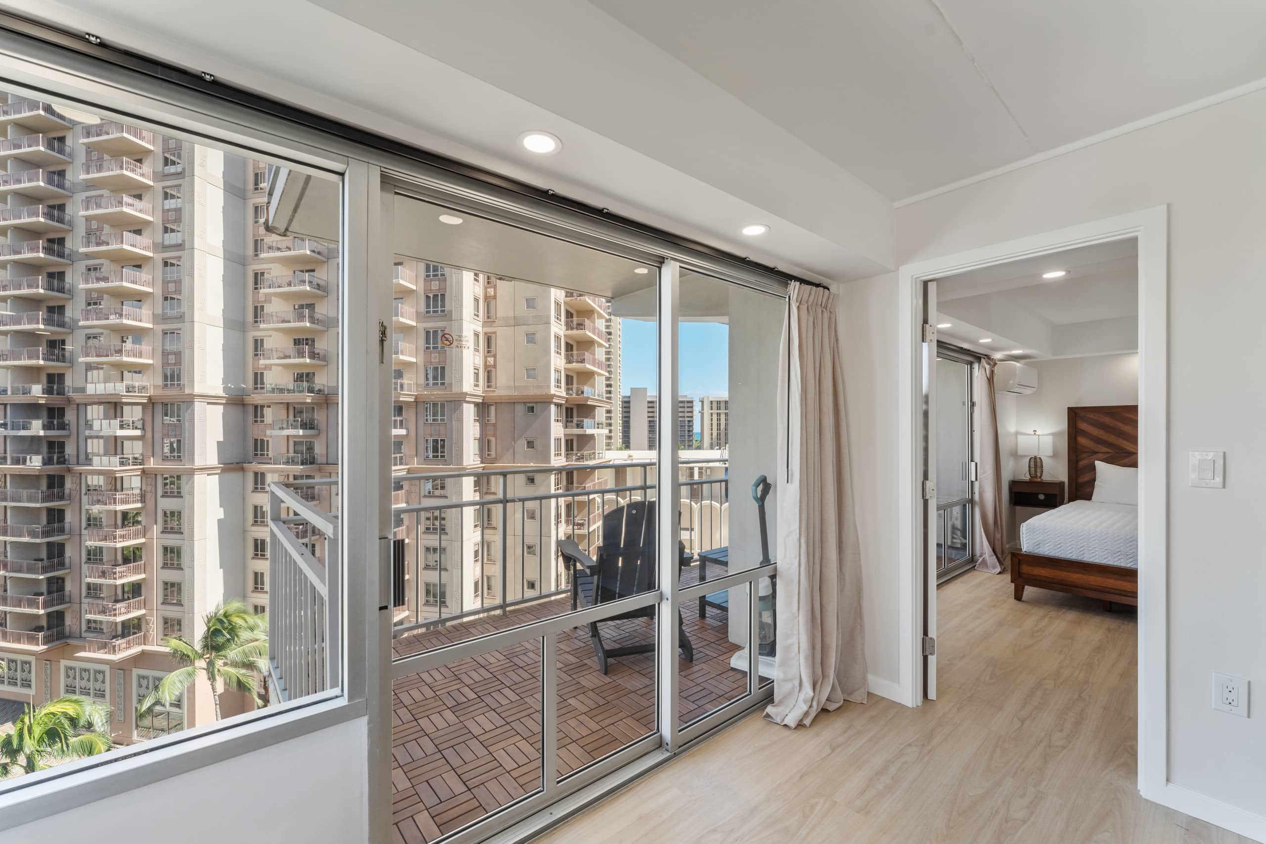 Fully Renovated Beautiful 2bdrm @ Ilikai - Image 46