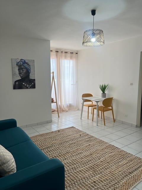 Bright and cozy apartment in Lamentin