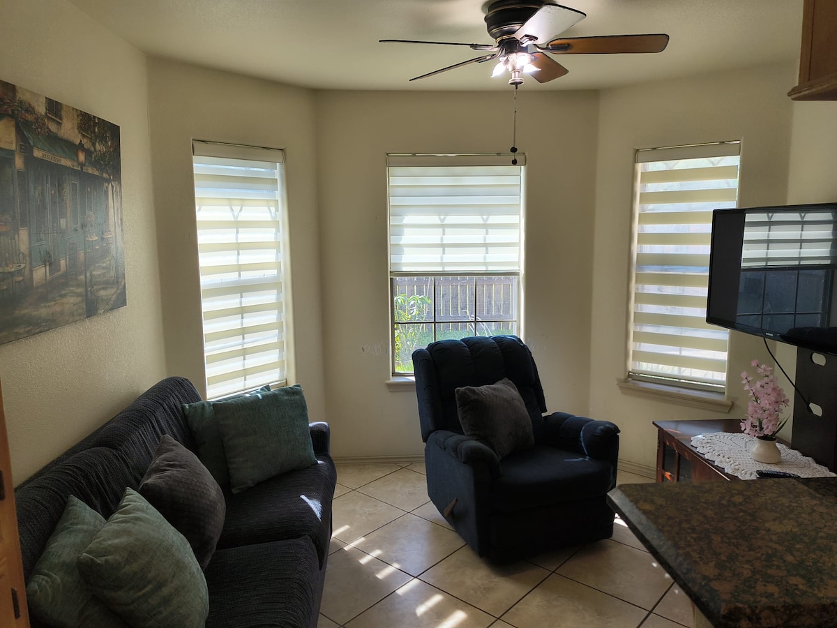 Top Airbnb: Nice cozy and safe house in Brownsville, TX. in Brownsville