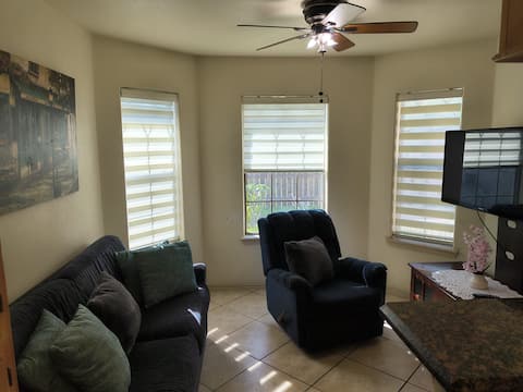 Top Airbnb: Nice cozy and safe house in Brownsville, TX. in Brownsville