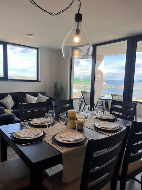 Nice family apartment with a view of the fjord and pool