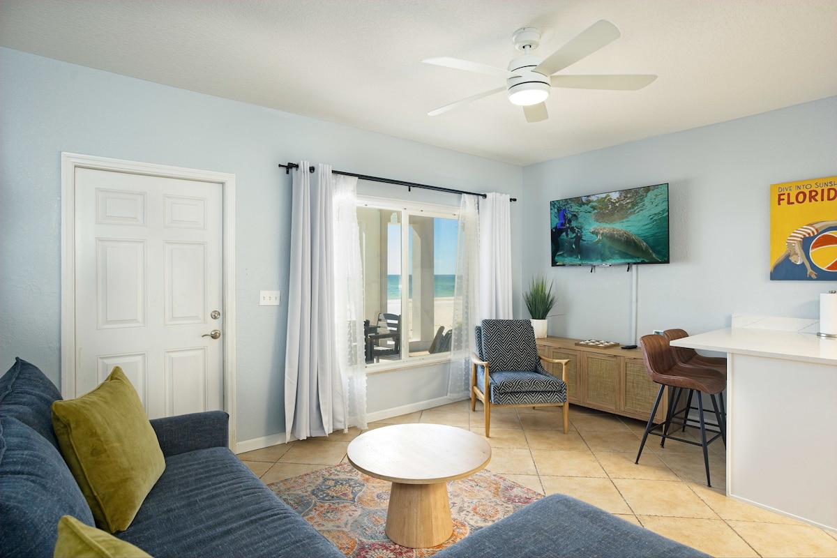 Popular Airbnb listing: Gulf front screened lanai, best sunset views AMI in Bradenton Beach
