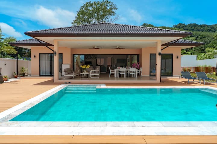 Spacious Retreat In Chalong - Phuket
