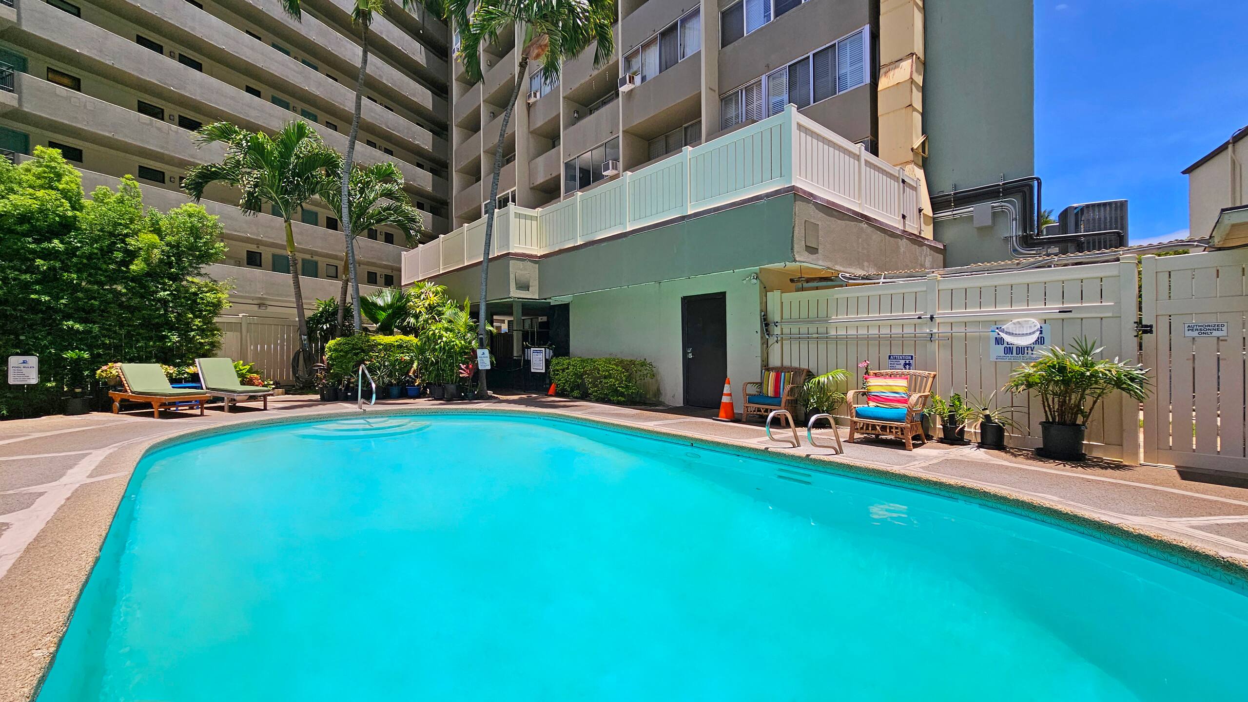 Chic Waikīkī Grand Studio | Lanai, Pool, Kitchen - Image 36