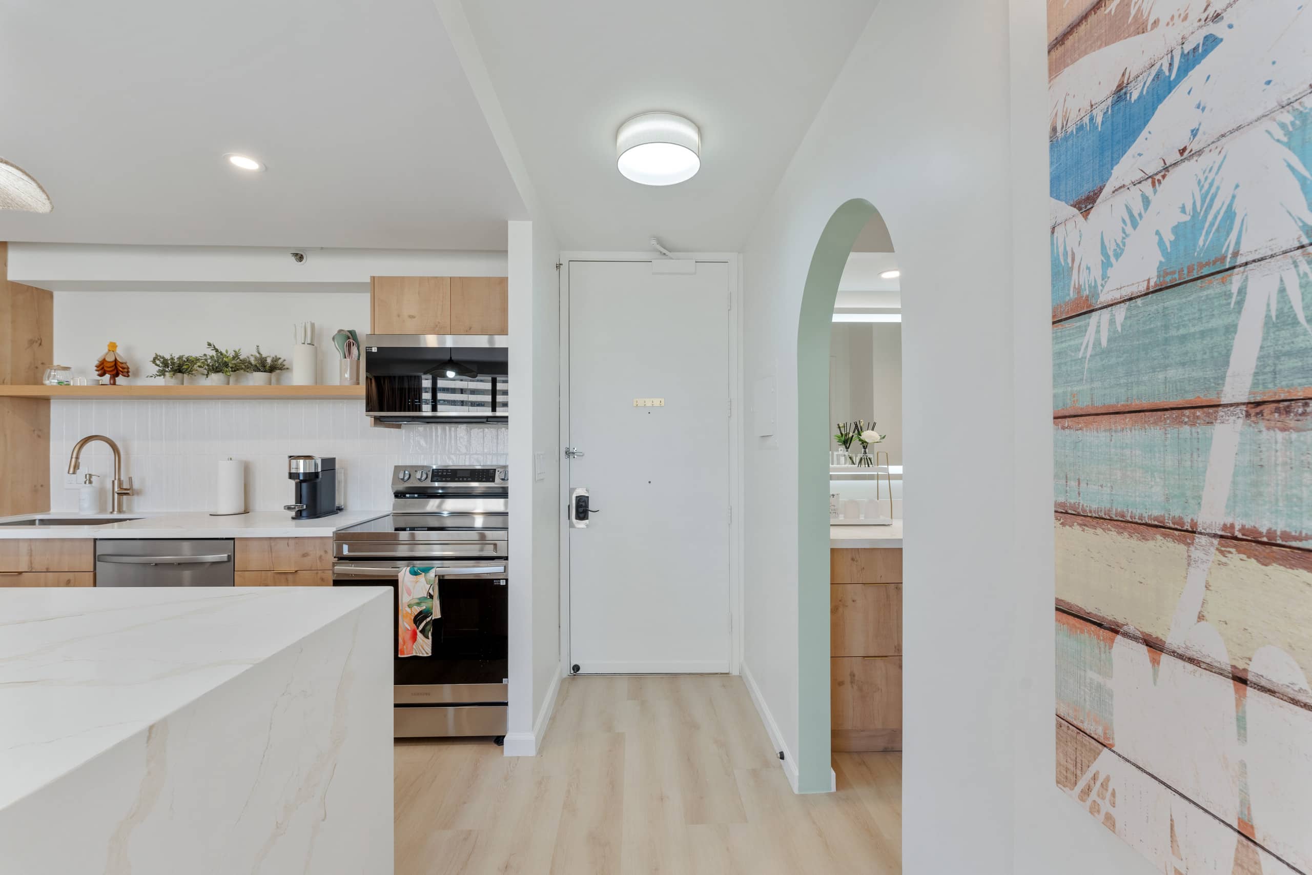 Cute 1bdr Waikiki Banyan with Free Parking! - Image 21
