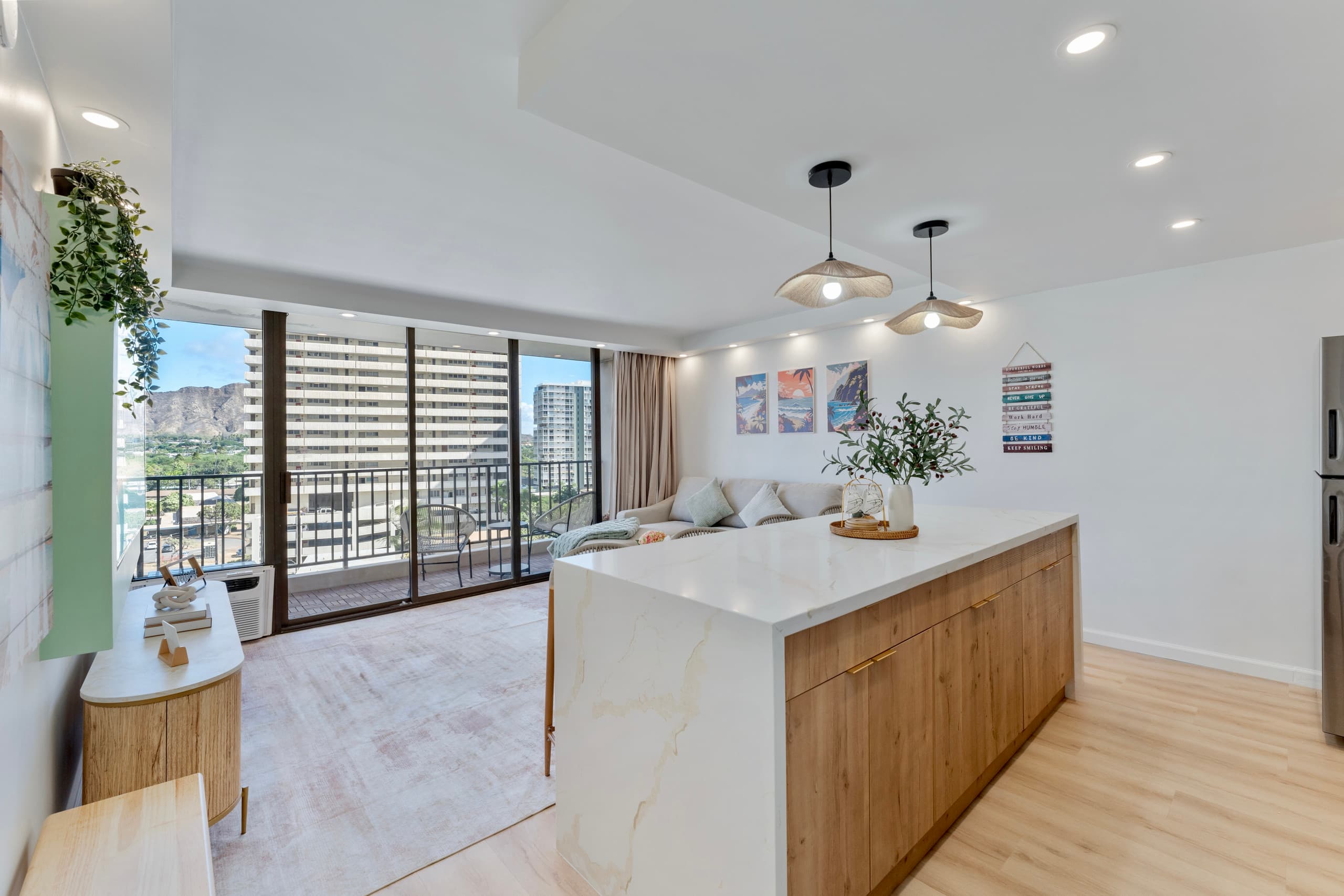 Cute 1bdr Waikiki Banyan with Free Parking! - Image 23