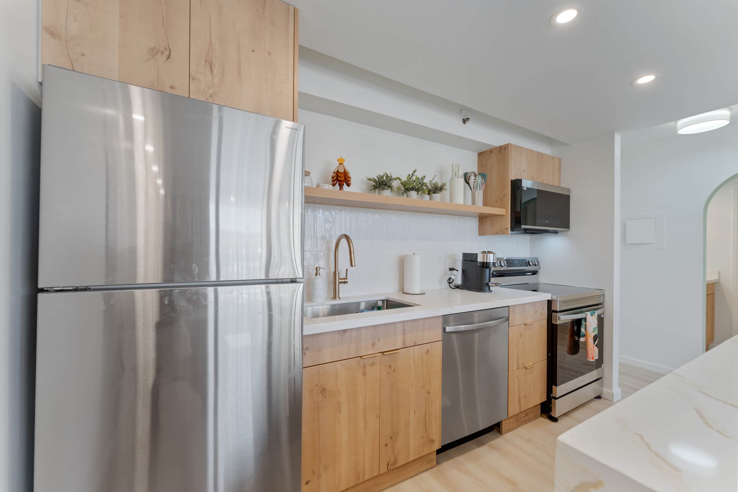 Cute 1bdr Waikiki Banyan with Free Parking! - Image 10