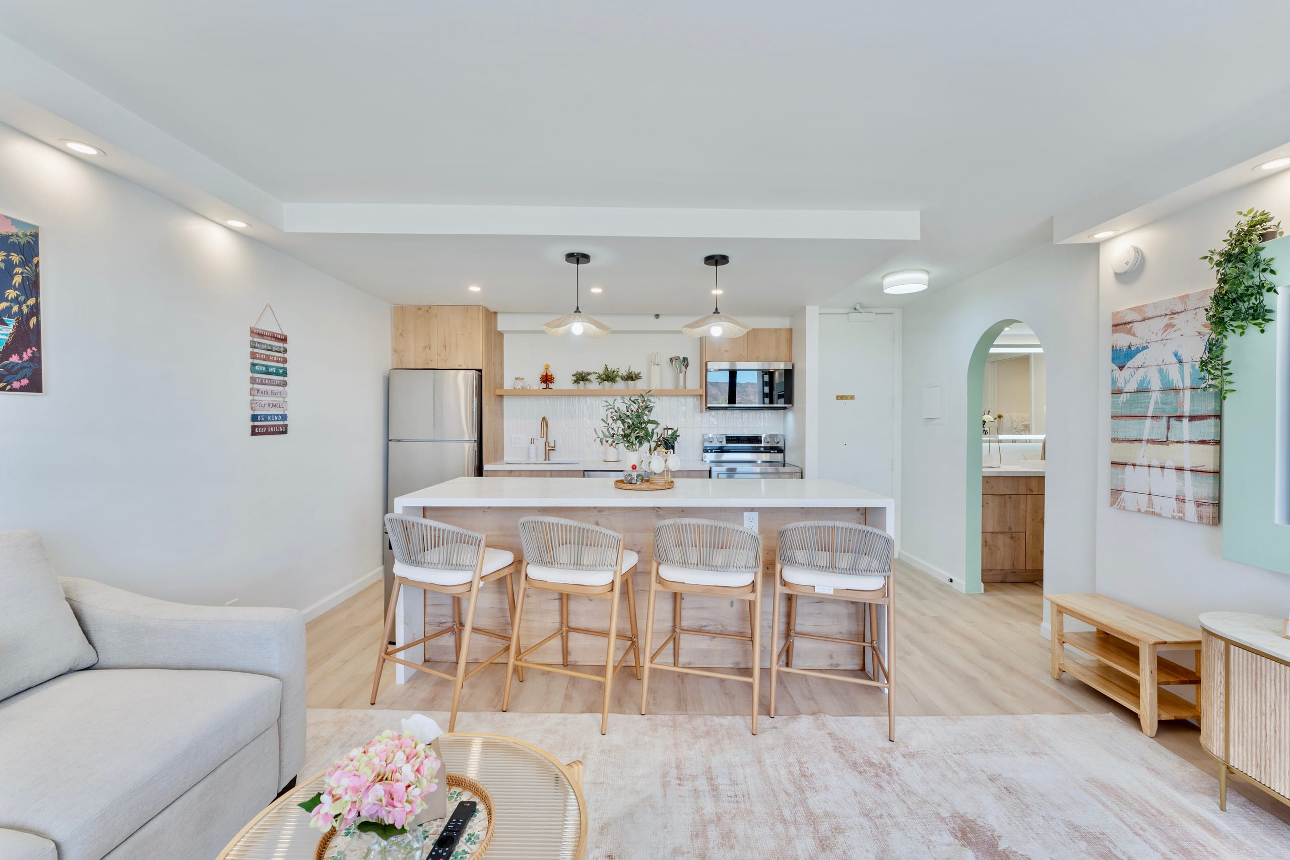 Cute 1bdr Waikiki Banyan with Free Parking! - Image 22