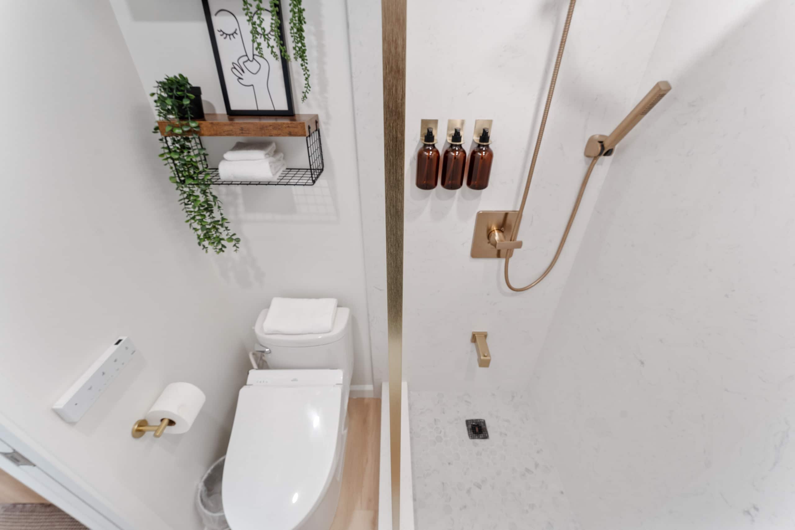 Cute 1bdr Waikiki Banyan with Free Parking! - Image 38